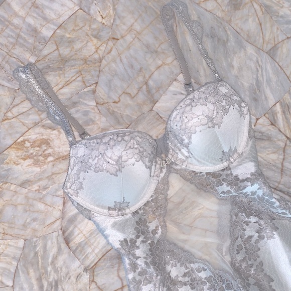 34B Stunning Floral Lace Mesh Bodysuit Teddy Corset Holiday Collection Rare - Picture 3 of 14